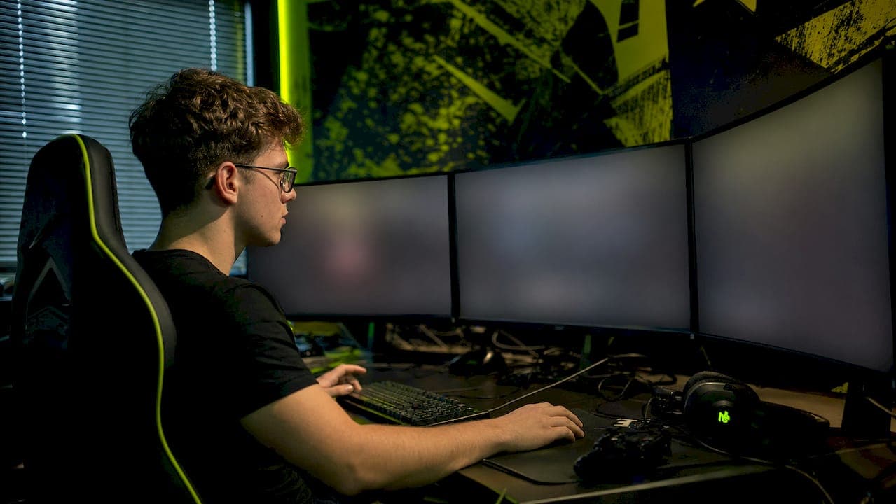 Why Trade CS:GO Skins: Benefits, Strategy & Profit